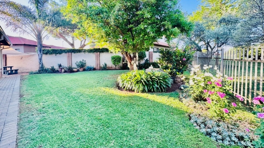 3 Bedroom Property for Sale in Waterkloof East North West